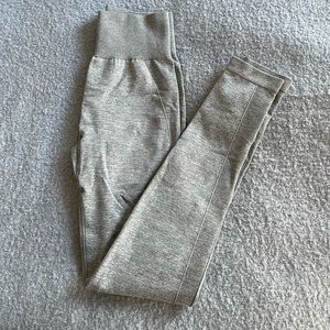 GymShark seamless workout and running leggings